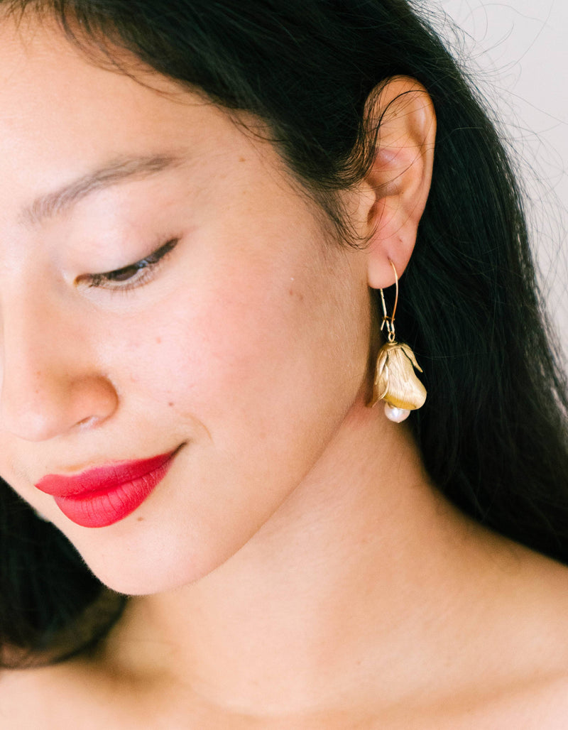 Flower Bud and Pearl Hanging Earrings